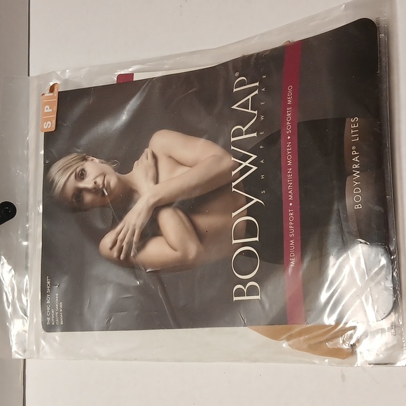 Shapewear The Chic Boy short new size small Tan nwt - Picture 2 of 5